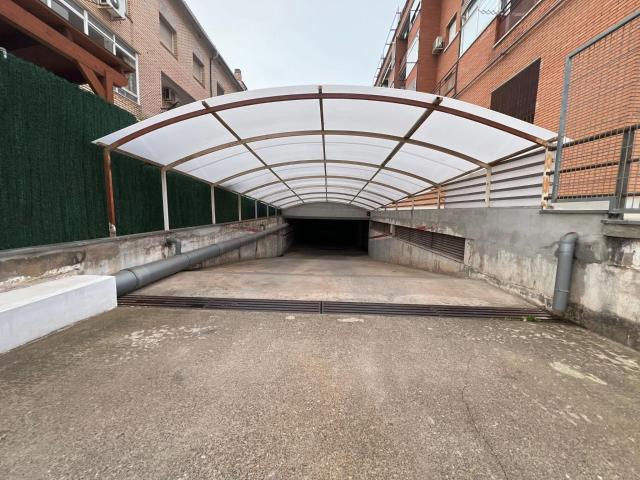 Conjunto de 20 plazas de parking y 1 trastero. IVA DEDUCIBLE. COMO INVERSION