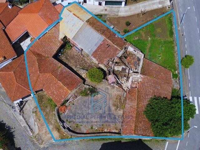 Conjunto de 3 Casas Baguim Rio Tinto Junto à Igreja