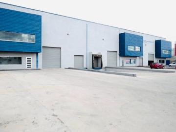 Conjunto de bodegas Industriales en VENTA