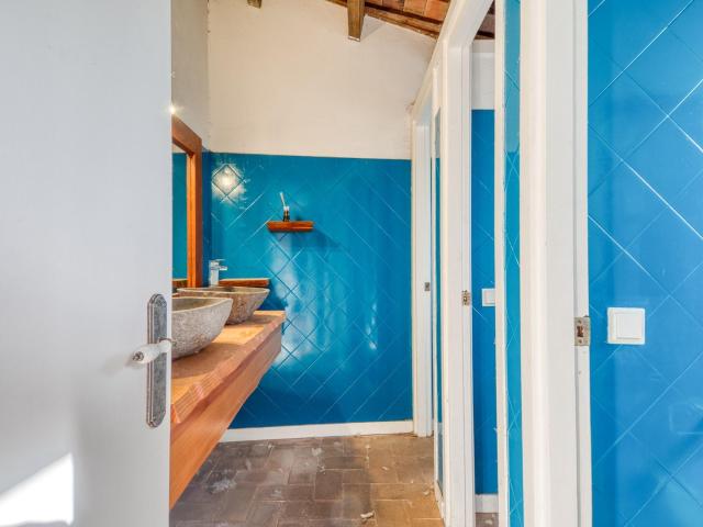 CONJUNTO DE CASAS DE PIEDRA SEMIRESTAURADA