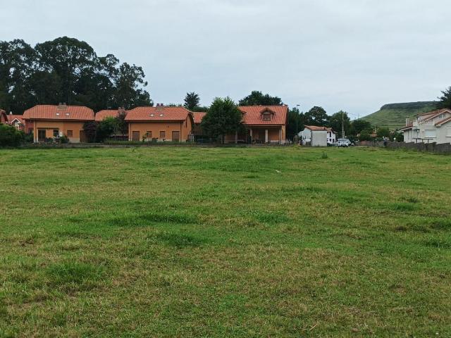 CONJUNTO DE DOS FINCAS EN HINOJEDO SUANCES