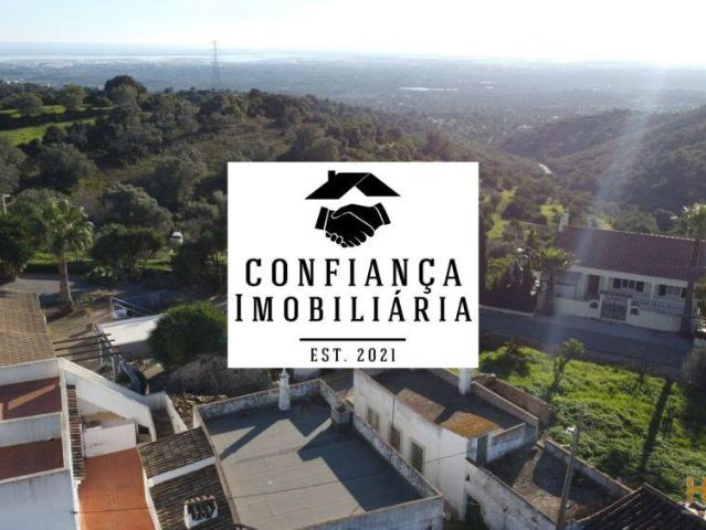 Conjunto de Moradias para Recuperar com Terreno e Vista Mar | 26064058742