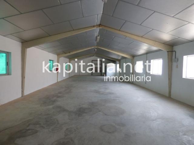 Conjunto de naves en venta en ontinyent