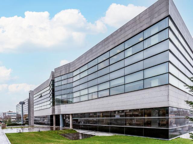 Conjunto de Oficinas y garajes en Av de la Industria Alcobendas Madrid