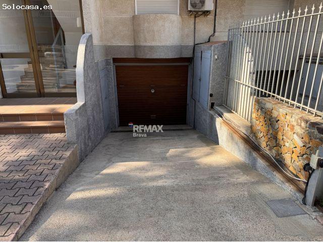 Conjunto náutico exclusivo: amarre de 11m, parking y trastero en Empuriabrava