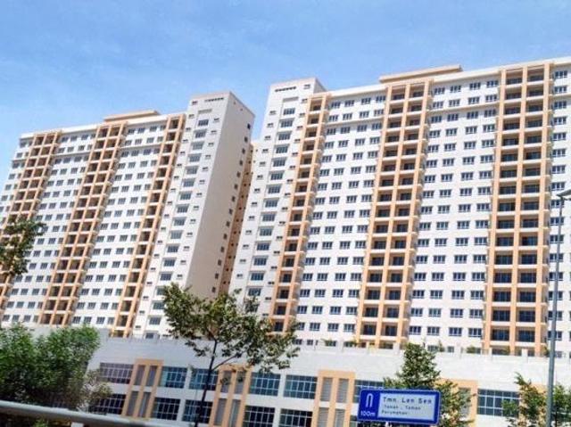 Connaught Avenue 950sqf Cheras NEAR MRT 100loan tittle ready big unit