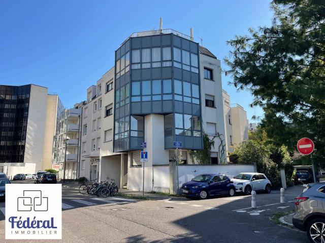 Conseil de l 'Europe Grand F3 77,05m2 + poss Garage prox Parc de l'Orangerie