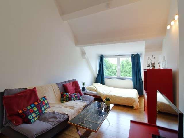 Conservative studio for rent in Woluwe Saint Lambert