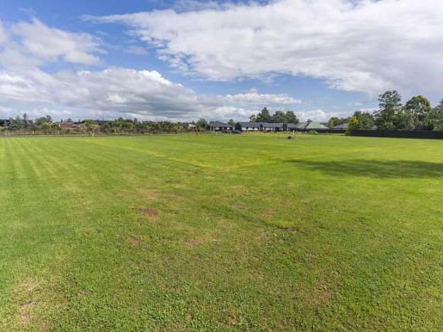Constitution Avenue, Milton, Clutha