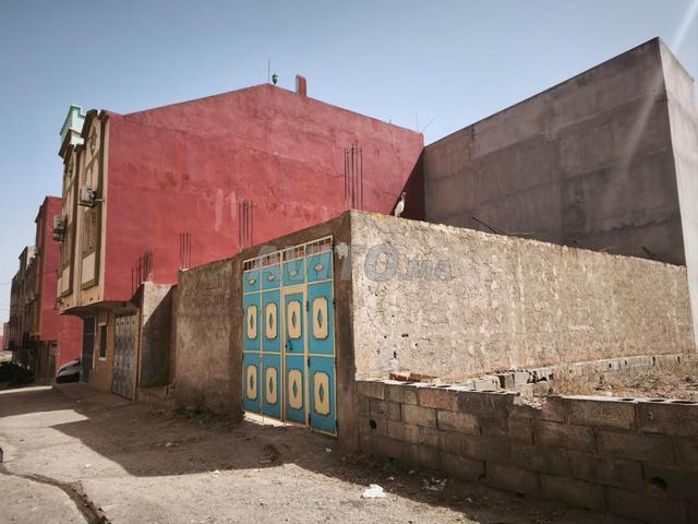 Construction à Taourirt Boustta, titre foncier, superficie 140m²