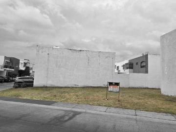 ¡Construye la casa de tus sueños! Terreno a la Venta Del Pilar Residencial en esquina