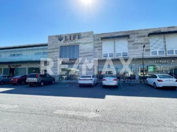 Consultorio Comercial en Renta