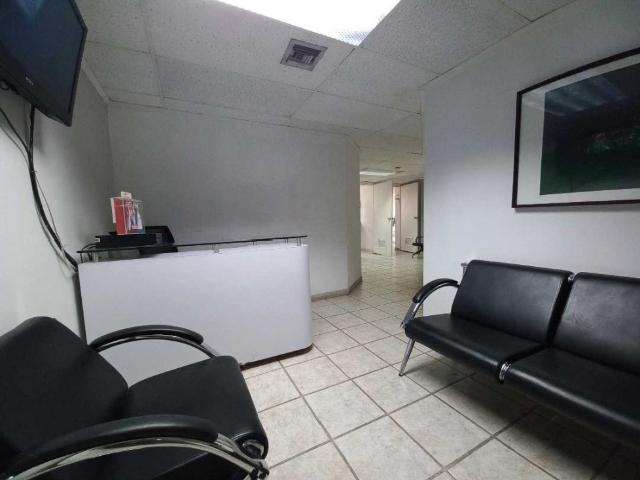 Consultorio Odontologico en Alquiler Av. Bolivar MEG 9430847