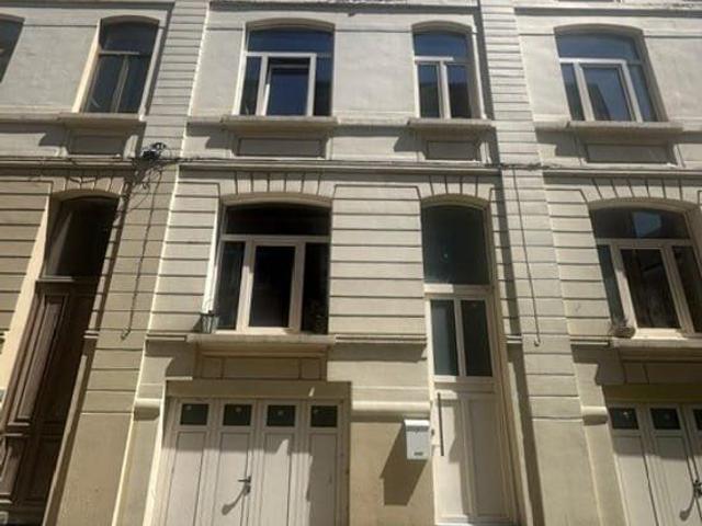Cool, cozy, centrally located home for shared living