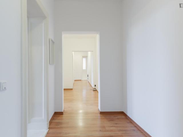 Cool double bedroom in an 8 bedroom apartment in Gesundbrunnen