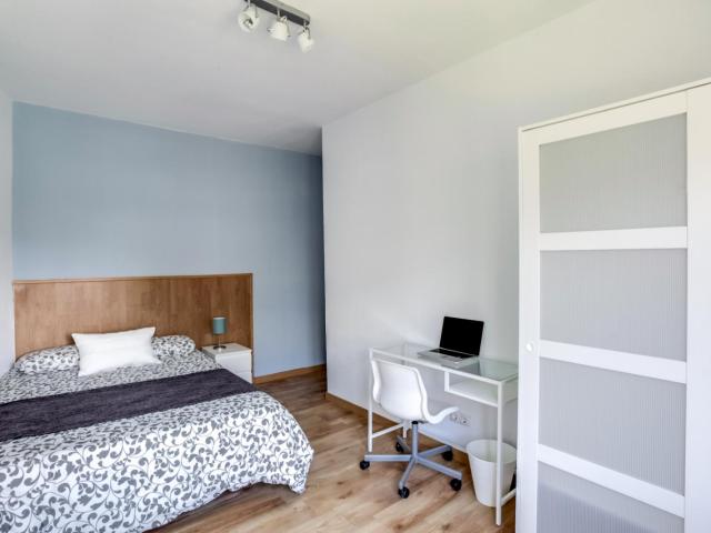 Cool single bedroom in proximity of Parc de la Ciutadella