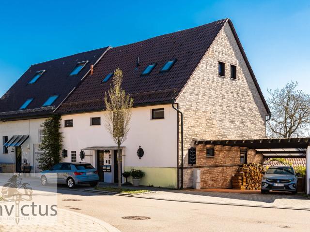 Coole Doppelhaushälfte mit Kamin, Garten, Sonnenterrasse und Carport zum Superpreis!