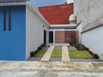 COATEPEC NUEVA ESQUINA UNA PLANTA 2 RECAMARAS FRACC. SAN JOSE CON VIGILANCIA
