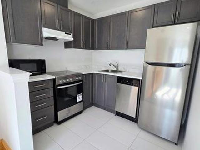 Coach House 9 Waterleaf Road, Markham, ON, L6B 0Z3 house for lease | Listing ID N13412 | Royal LePage