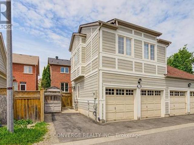 Coach House 29 Cardrew Street, Markham, ON, L6B 1G2 house for lease | Listing ID N13692 | Royal LePage