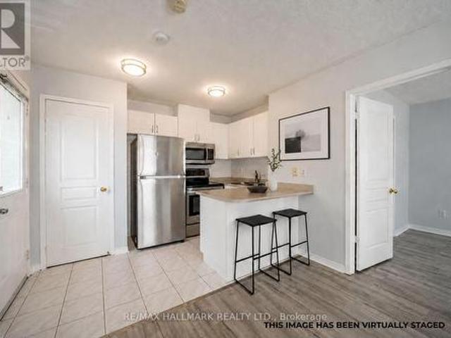 Coach House 29 Hosta Avenue, Markham, ON, L6B 0J9 house for lease | Listing ID N13696 | Royal LePage