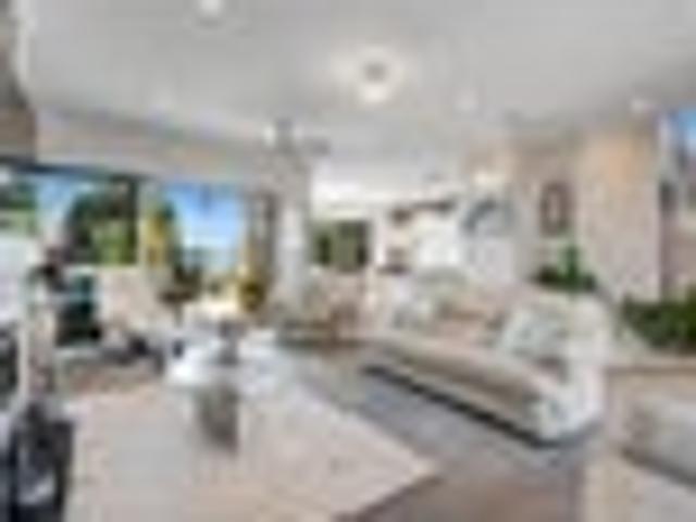 Beachside Luxury living!