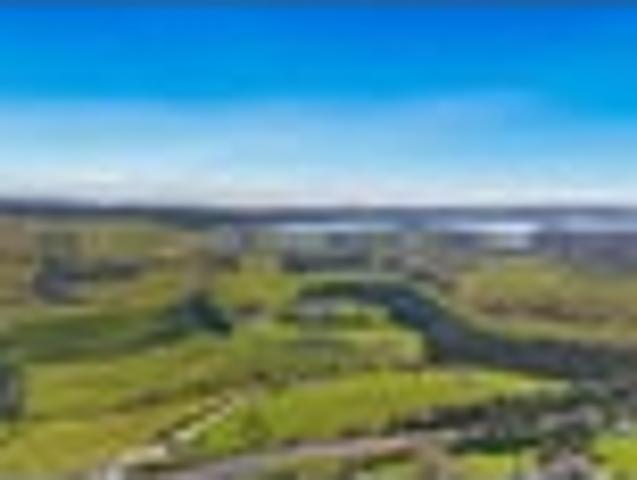 Coastal grazing block with development potential