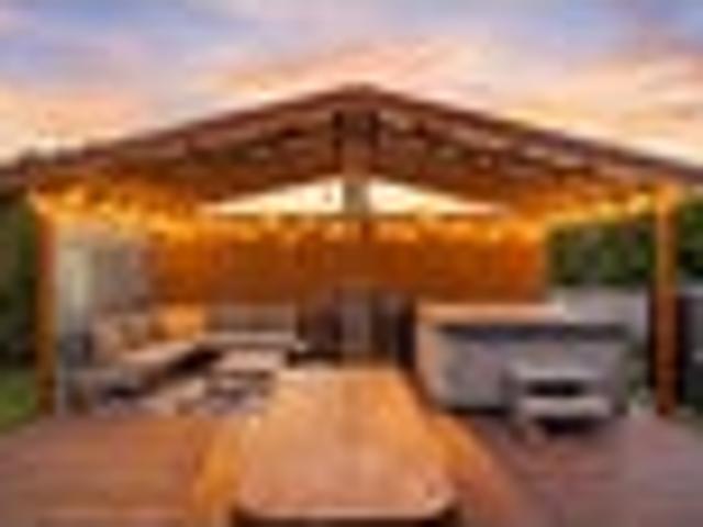 Coastal Living with Flexible Options