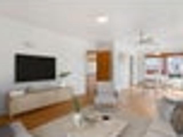 Coastal Living, Endless Potential!