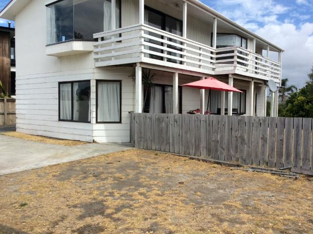 Coastal Living Just Steps from the Beach – Downstairs Flat Mt Maunganui