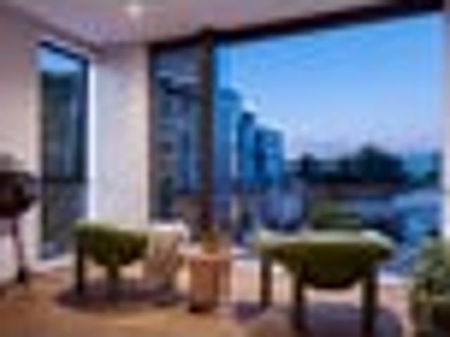 Coastal Living, Metropolitan Scale