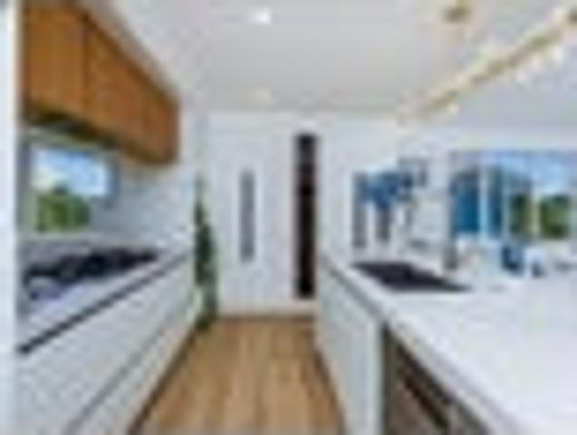 Coastal Living, Rangi Zone