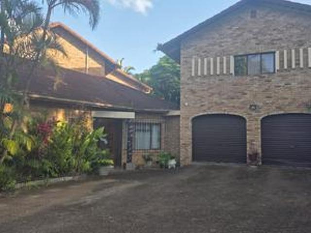 coastal retreat: 4 bedroom seaview h.