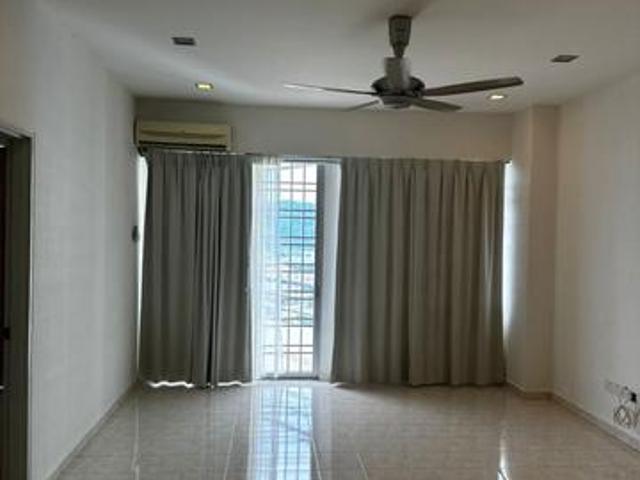Coastal Tower Condo 800sf 2Bedrooms Partly Furnished 1Fixed Carpark