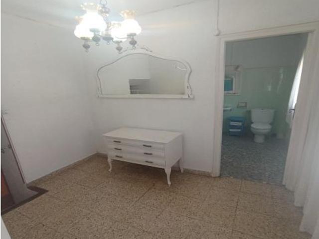 COBRECES, EL REFUGIO QUE ESTABAS ESPERANDO. CASA ESQUINERA CON PEQUEÑA HUERTA