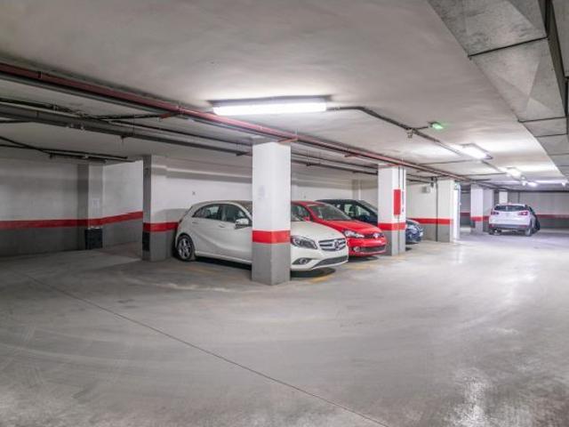 cochera en venta en el centro de granada