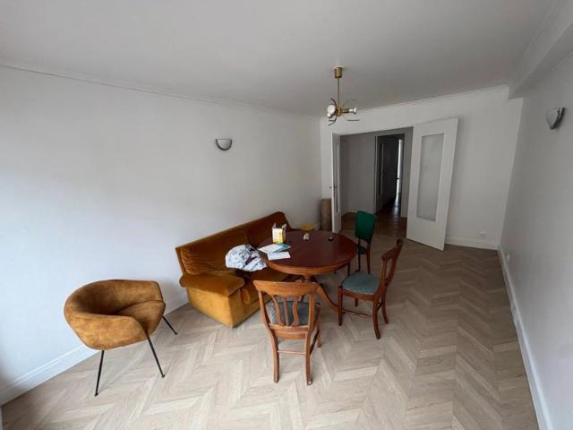 code civil uniquement ! 2/3 Pieces Meublé avec balcon 4e étage