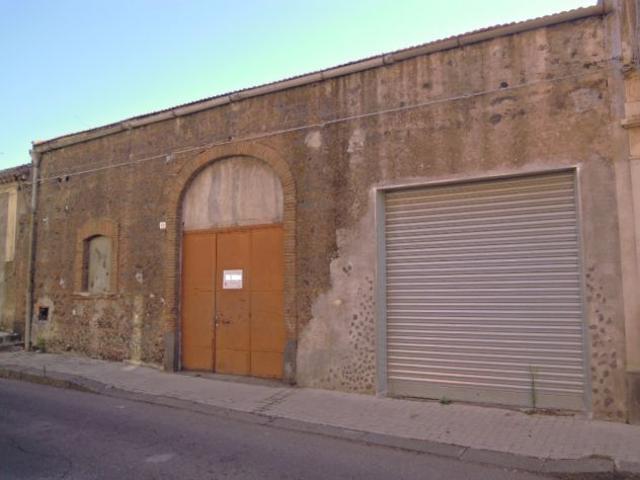 CODICE 6272 IMMOBILE 460 MQ CASA CON TERRENO EDIFICABILE DUE GARAGE A BELPASSO