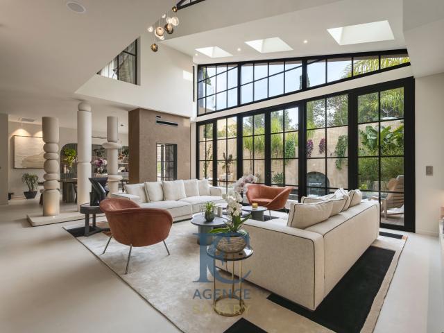 COEUR DE VILLAGE: LOFT D'EXCEPTION PISCINE ET GARAGE