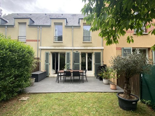 COEUR DE VILLE MAISON F4 AVEC JARDIN