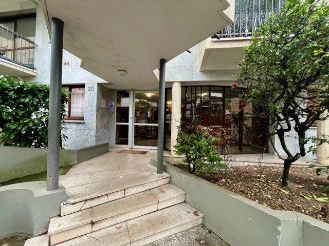 Coeur de la Varenne: appartement en dernier étage