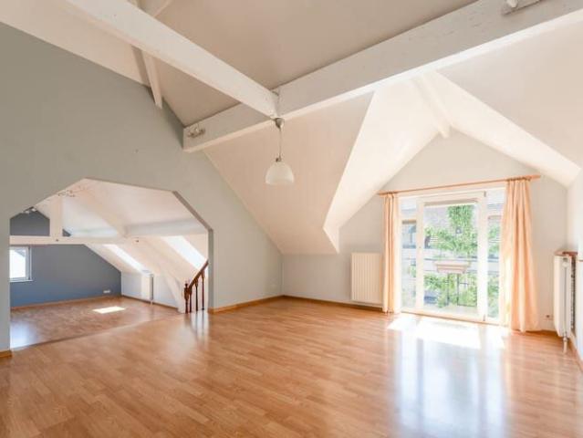 Coeur de Lasne: appartement lumineux, 2CH, 1SDD, ascenseur