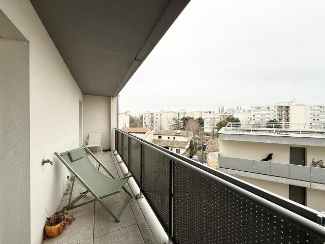 Coeur Patte d'Oie Bel appartement 2 pièces dans résidence de standing avec Terrasse et Parking en sous sol