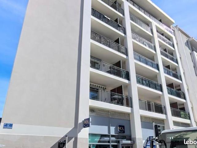 Coeur St Charles T3 avec grande terrasse