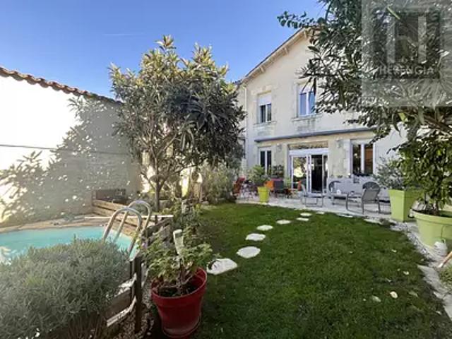 Cognac 16100 Achat / Vente maison 12 pièces t12