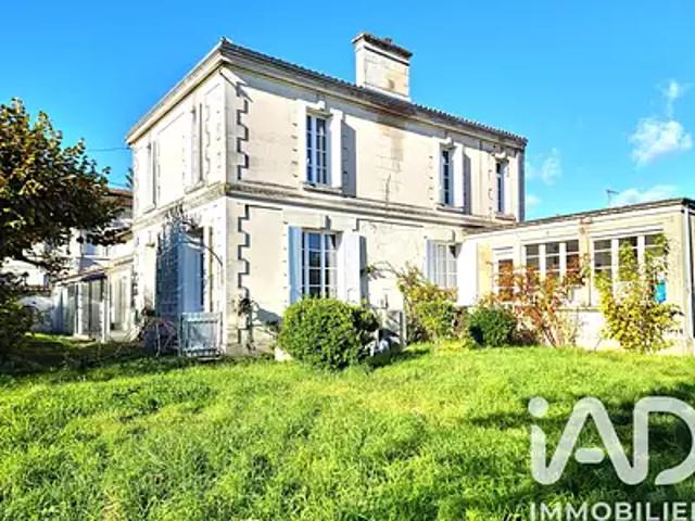 Cognac 16100 Achat / Vente maison 9 pièces t9 parking