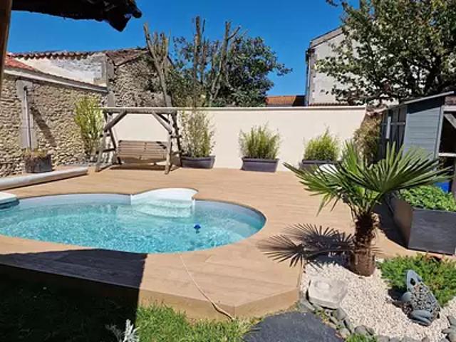 Cognac 16100 Achat / Vente maison 9 pièces t9 piscine terrasse
