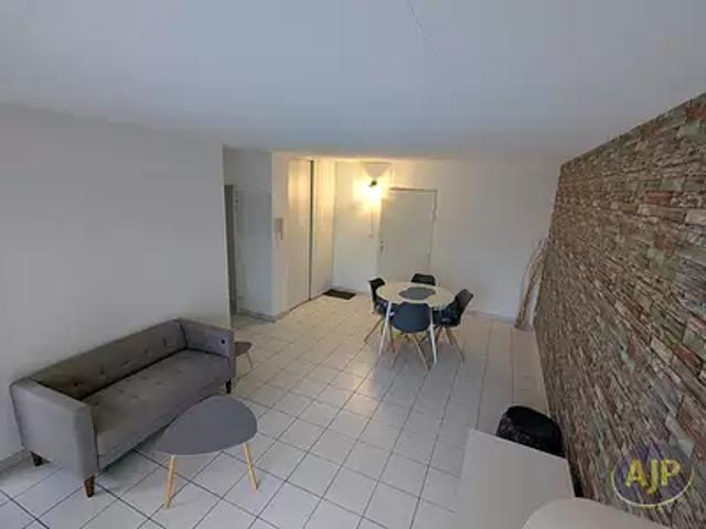 Cognac 16100 Location appartement 2 pièces t2