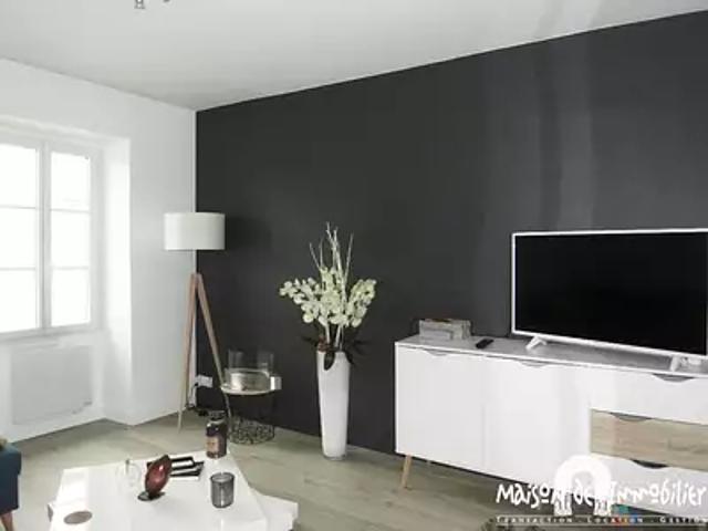 Cognac 16100 Location appartement 2 pièces t2 au dernier étage