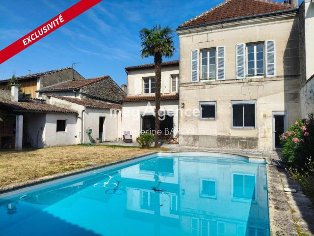 COGNAC Maison de 175 m² | 4 chambres | Piscine | Garage | Gr. 175m² Cognac